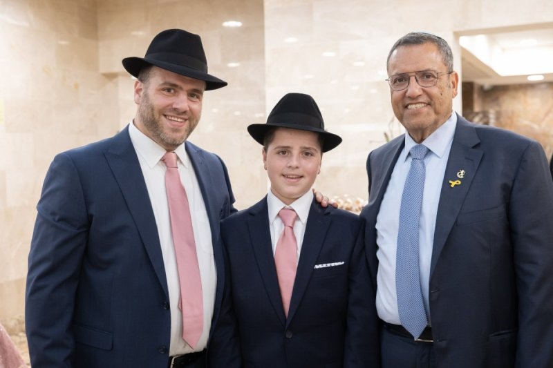 באדיבות המצלם