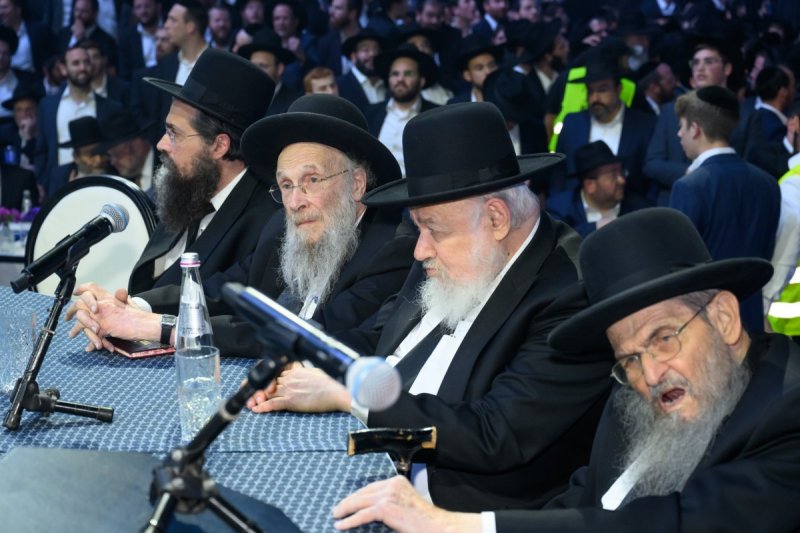 דניאל נפוסי, אריאל רבינסקי ומנדי טוויטו