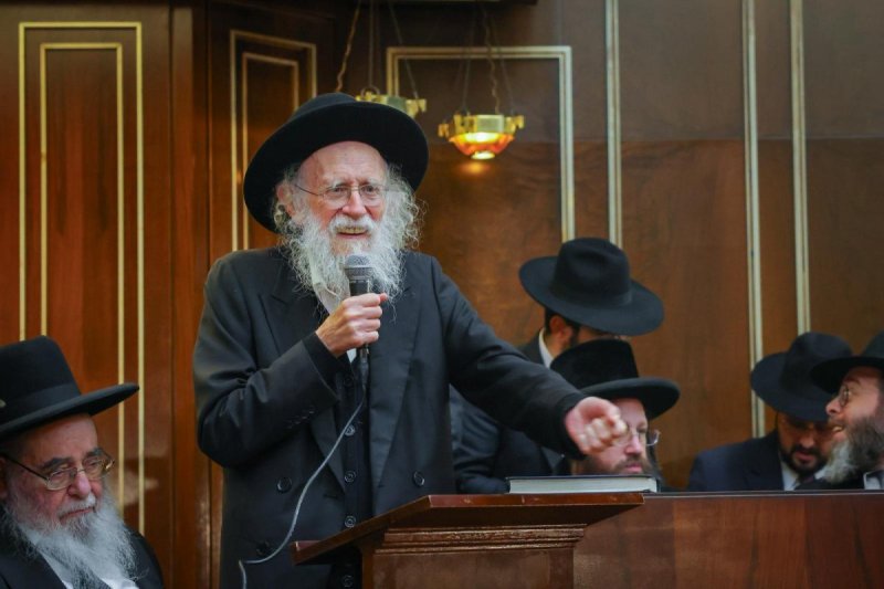 דניאל נפוסי ומאיר זלזניק