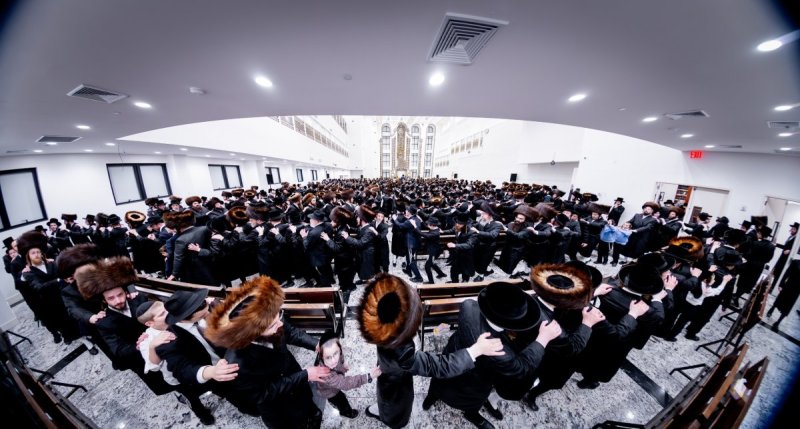 אברומי בלום, אחים לאנטשעווסקי, אייזיק ג. ואייזיק י.