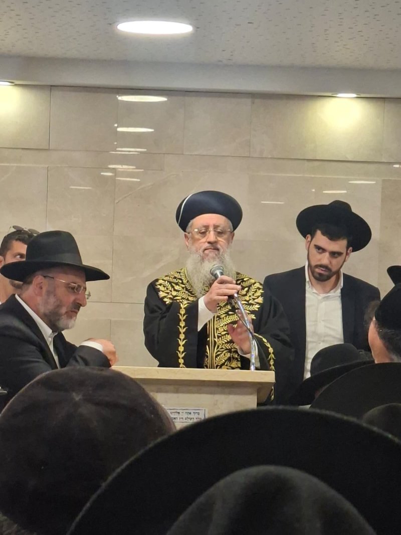 באדיבות המצלם