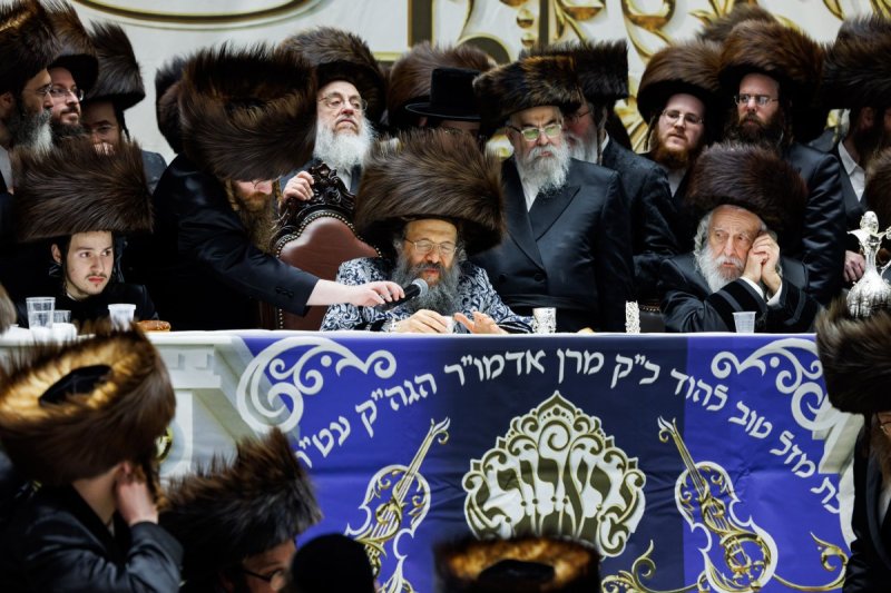 אברומי בלום והלל ל"ש