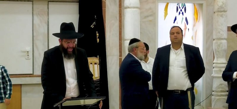 באדיבות המצלם