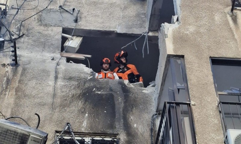 הרס רב: שברי יירוט פגעו בבני ברק והמרכז, פצועים בינוני וקל בלבד