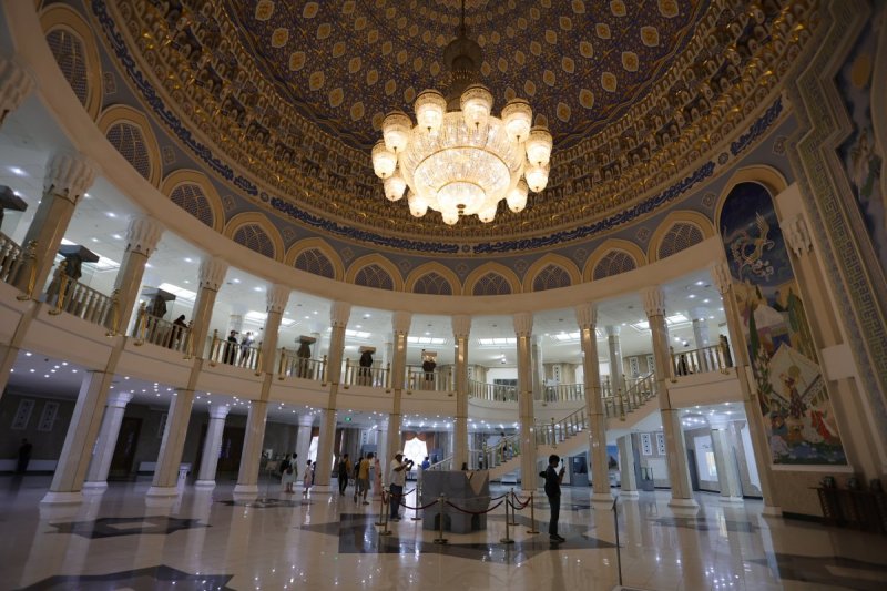 מרדכי לובעצקי