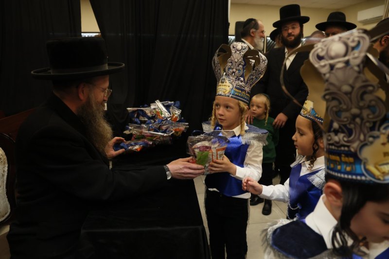 באדיבות המצלם