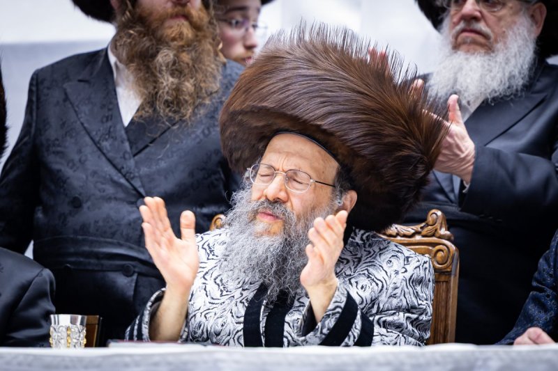 האחים לאנטשעווסקי, אברומי בלום, ואייזיק י.