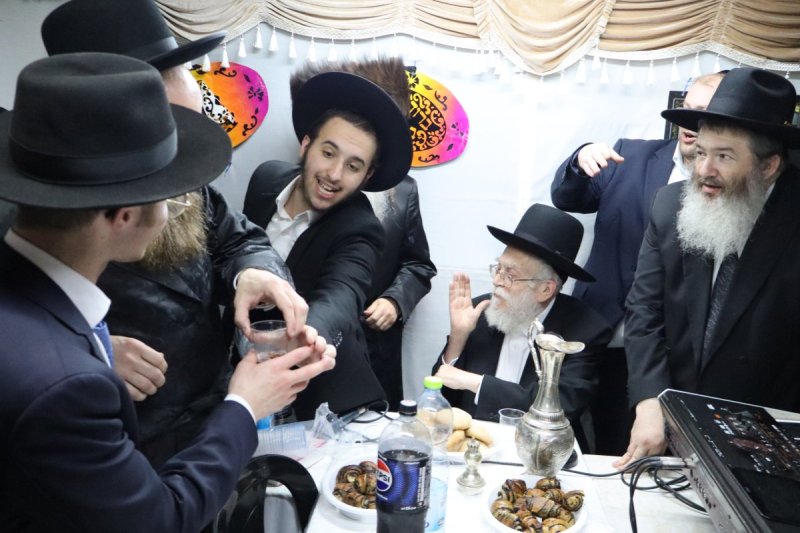 באדיבות המצלם