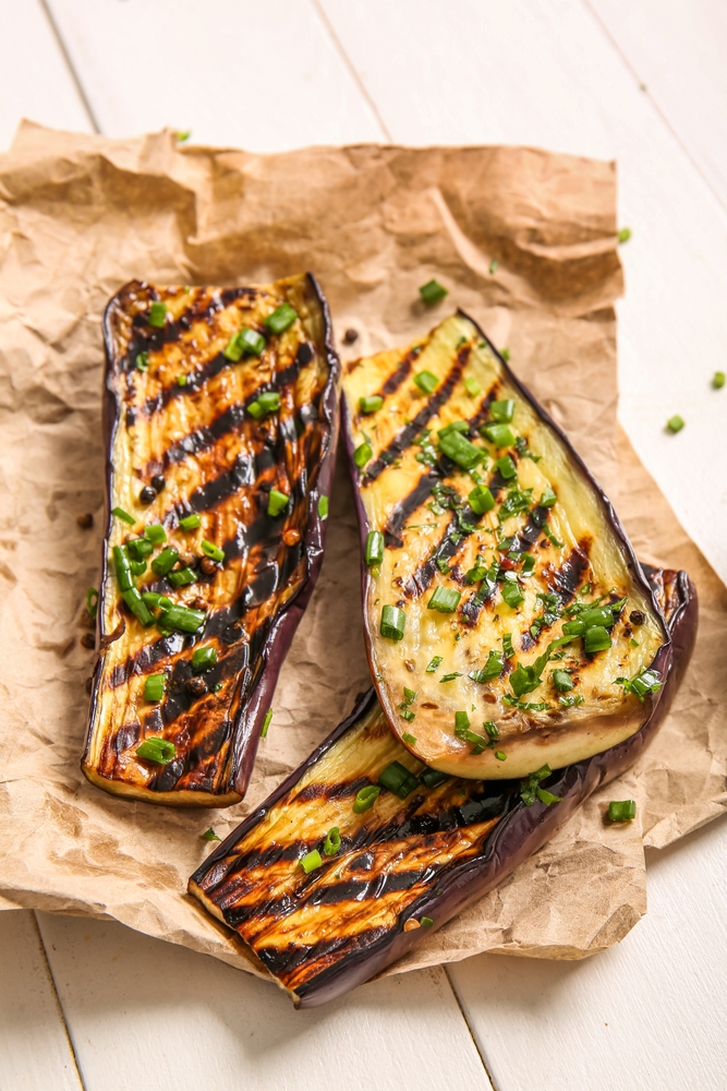 סלט חצילים קלויים בתנור 