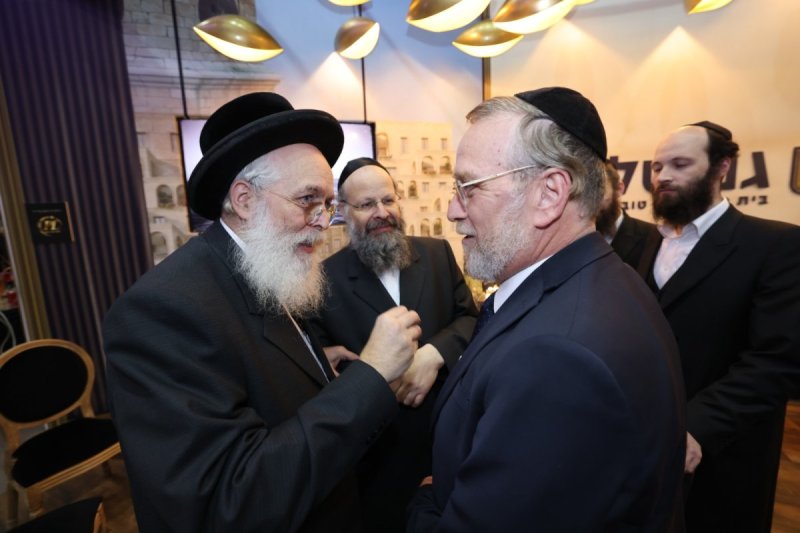 יעקב נחומי, אריאל אוחנה, אברהם כהן