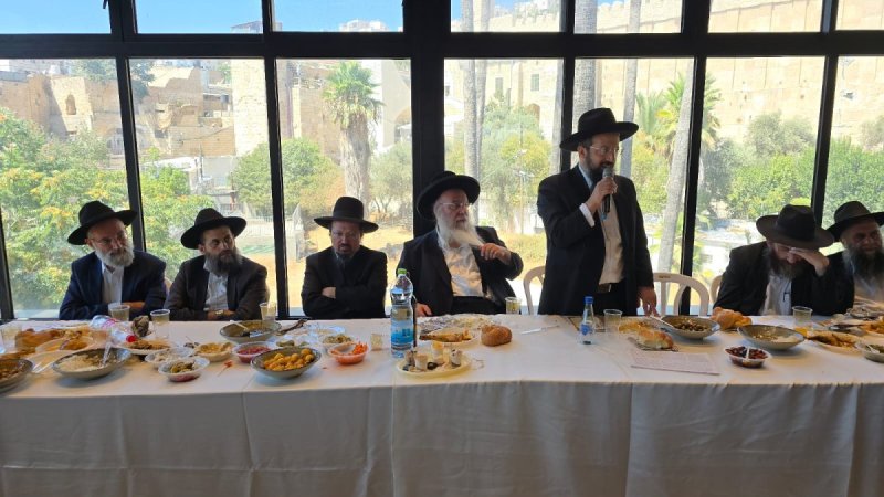 באדיבות המצלם