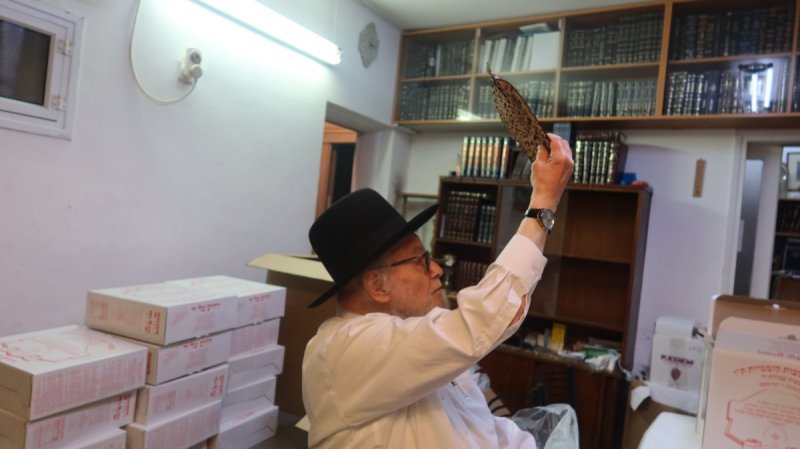 באדיבות המצלם