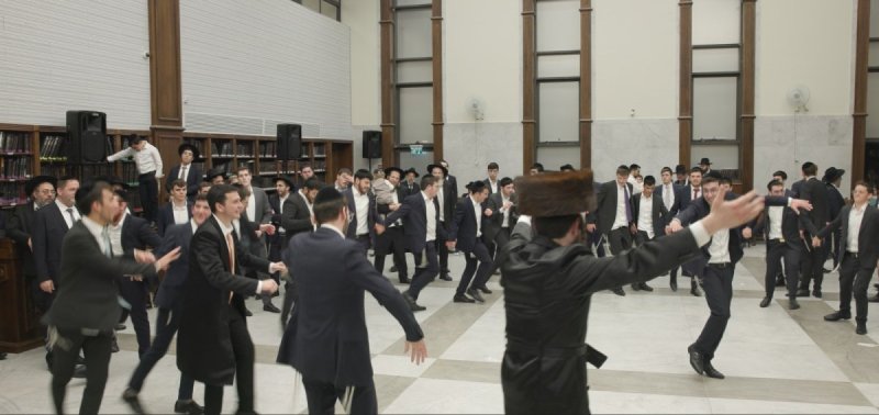 באדיבות המצלם