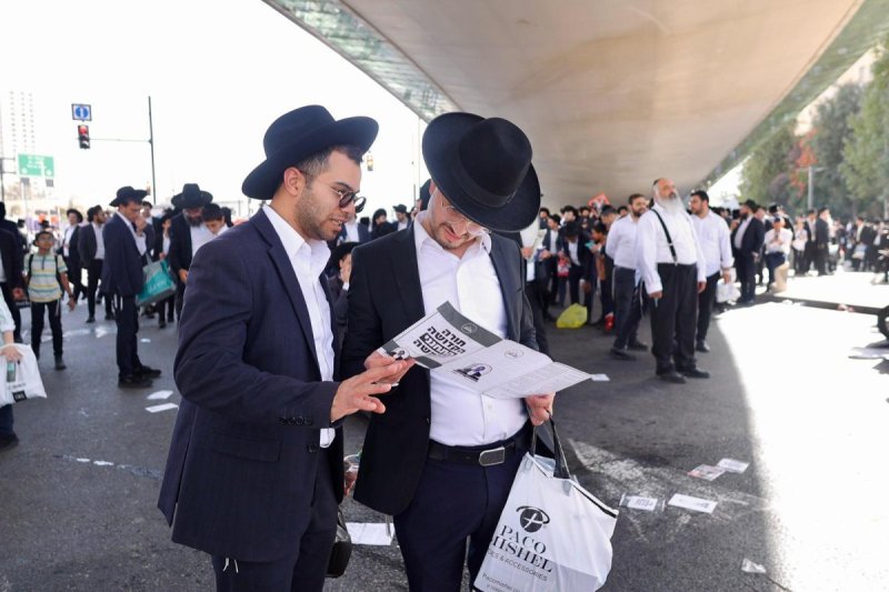 דניאל נפוסי ודוד מנדלסון