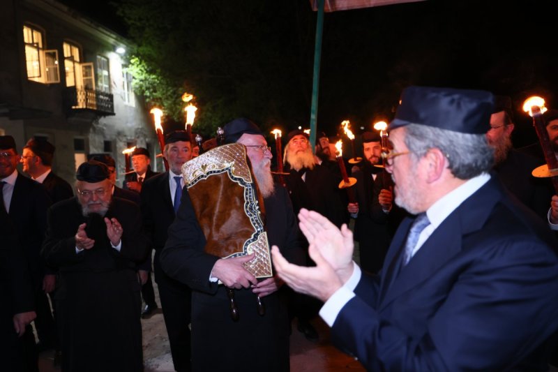 באדיבות המצלם