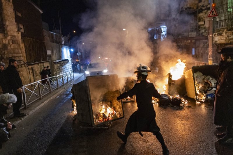 חיים גולדברג, פלאש 90