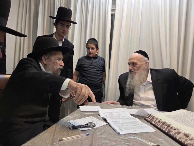 באדיבות המצלם