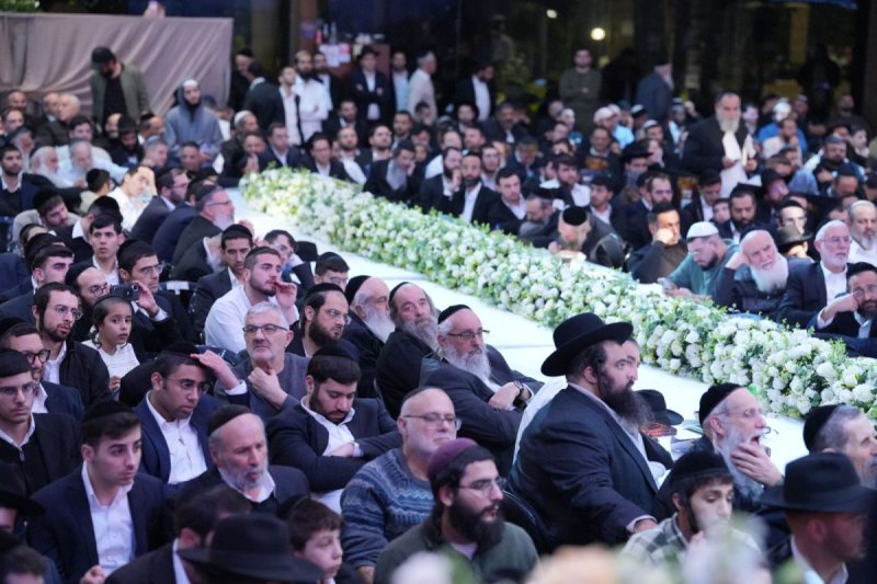 באדיבות המצלם