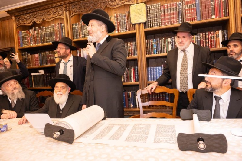 באדיבות המצלם