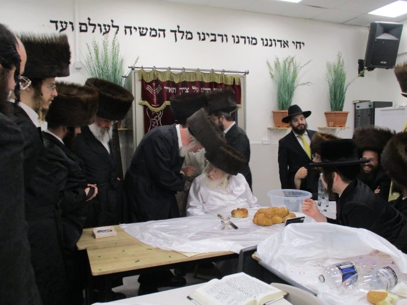 באדיבות המצלם