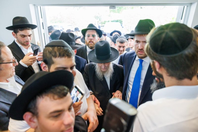דניאל נפוסי ואלי קובין