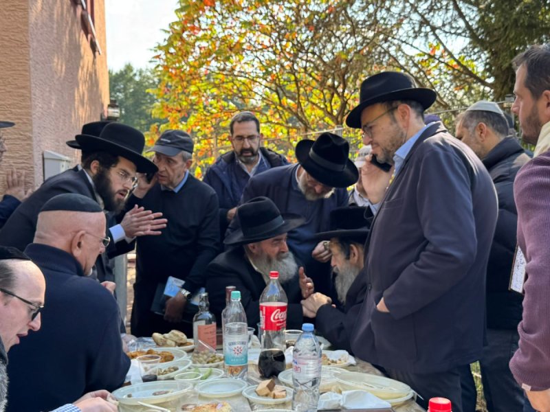 באדיבות המצלם