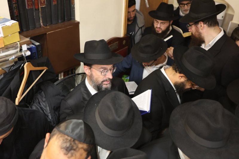 מרדכי לובעצקי