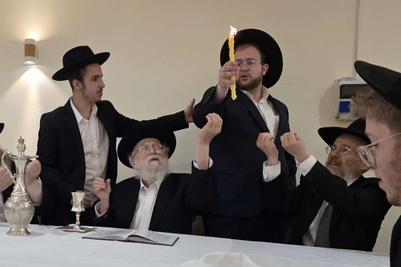 באדיבות המצלם