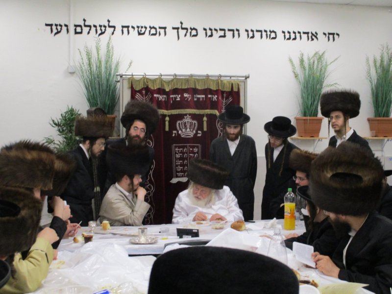 באדיבות המצלם