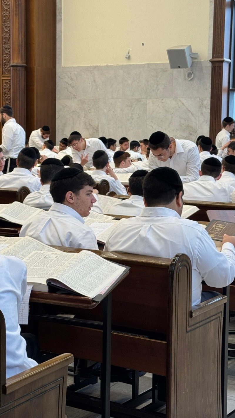 באדיבות המצלם