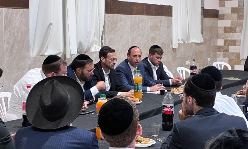 ראש העיר בית שמש הציג עשרות הקצאות לגבאי הקהילות ברמה ד'