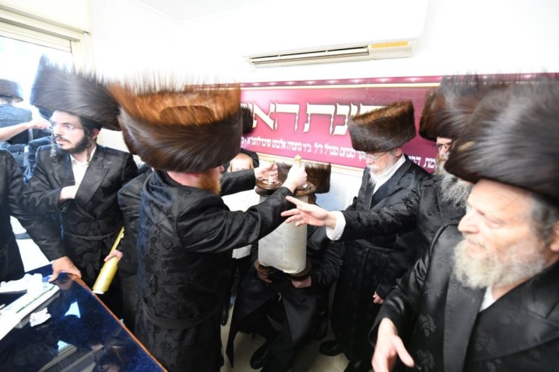 אנשיל בעק