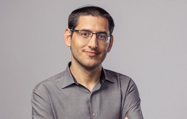 מיכה לובטון