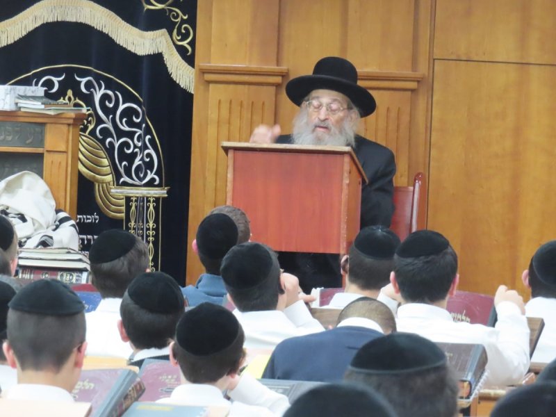 באדיבות המצלם