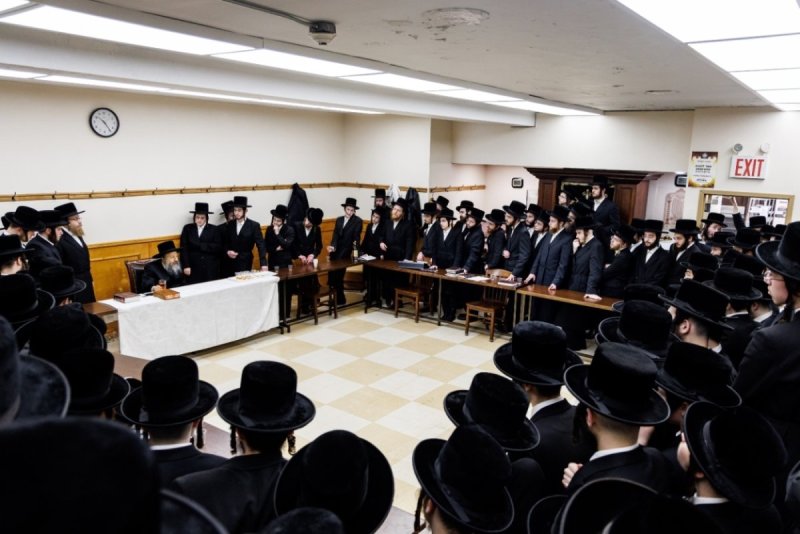 אברומי בלום, אחים לאנטשעווסקי, אייזיק י.