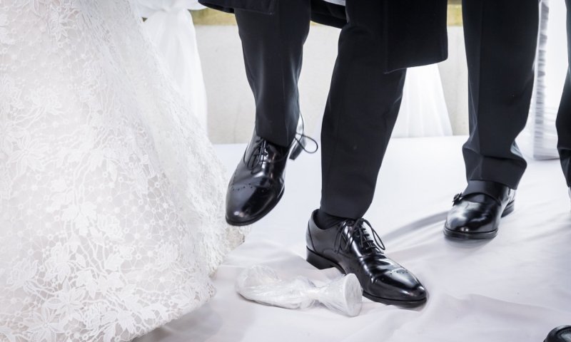 דרמה באולם האירועים: אם החתן הצילה את חייו של אורח שהתמוטט