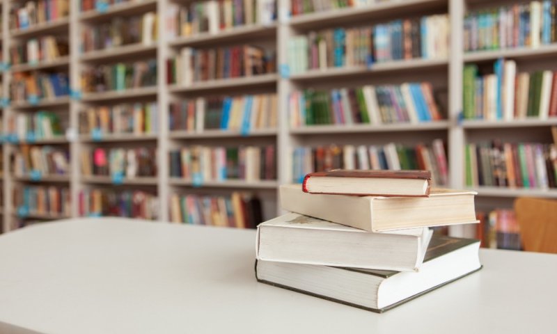 שערוריה: בבתי ספר בצרפת נרצחי הטבח כונו "1200 מתנחלים ישראלים"