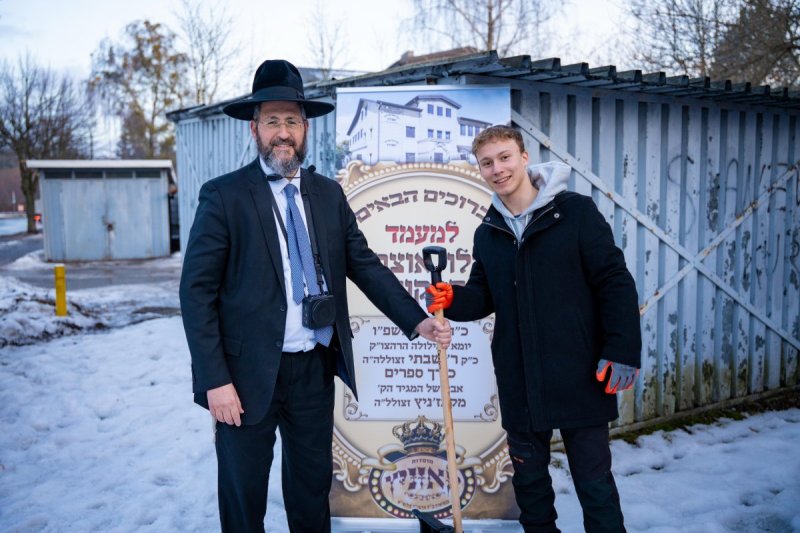 באדיבות המצלם