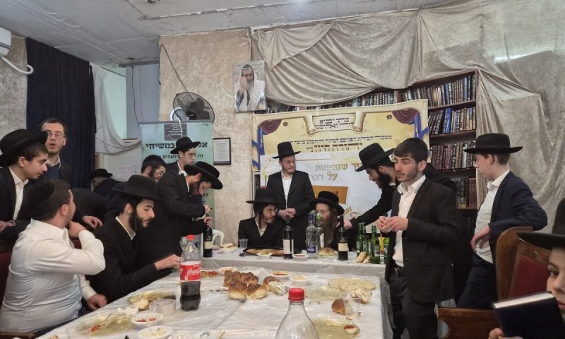 חגיגת פורים מאוחרת לאסיר עולם התורה שמנעו ממנו קריאת 'פרשת זכור'