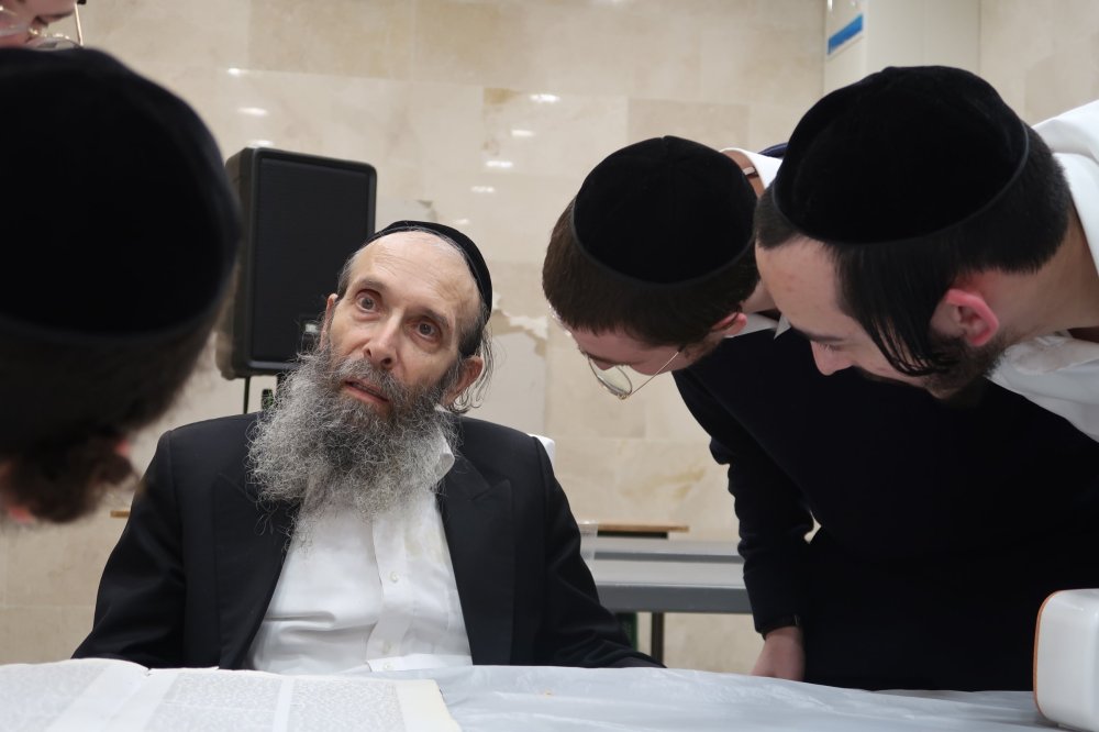 באדיבות המצלם