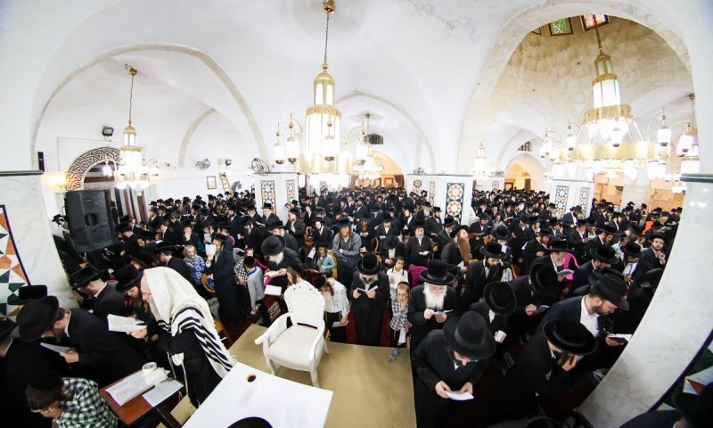 דרמה לקראת חגי תשרי: הנחיה להיערך לסגירת מערת המכפלה