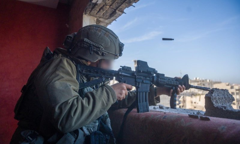 קצין נפצע קשה מירי מחבלים, צה"ל הגיב באש מהאוויר ומהיבשה | הפסקת האש תקרוס?