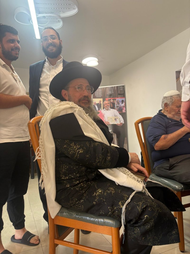 באדיבות המצלם