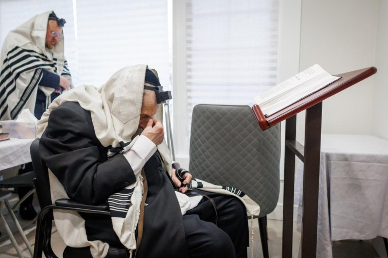 דניאל נפוסי ומאיר זלזניק