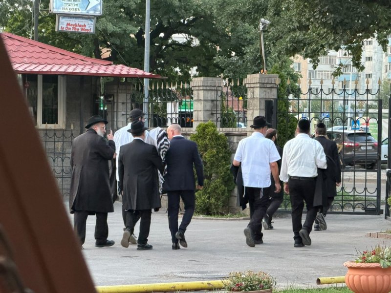 באדיבות המצלם