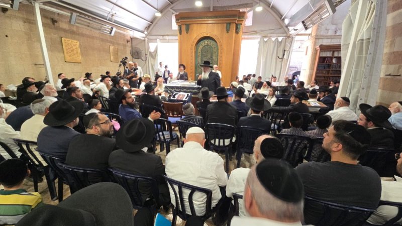 באדיבות המצלם