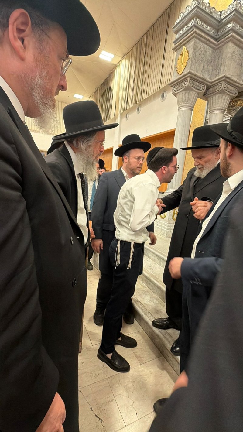 באדיבות המצלם