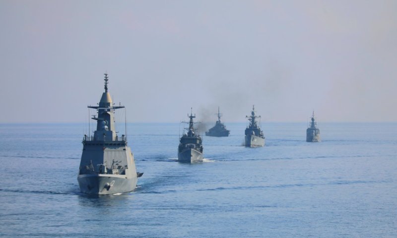 איראן הציעה לארה"ב: פתיחת מצר הורמוז וסיום המלחמה, דחיית השיחות על הגרעין