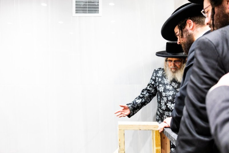 אושי וינגרטן ואייזיק י.