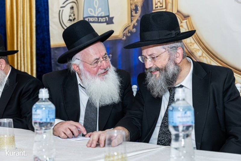 מענדי קורנט